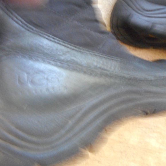 UGGS leather boots women size 5 - Picture 3 of 9